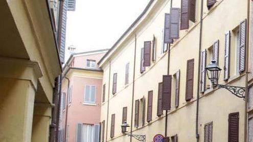 Via Carteria: sequestro di merci in un negozio