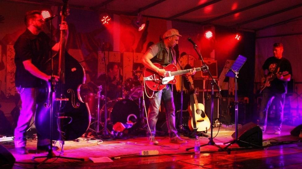 Sul palco gli Alice in The Box 