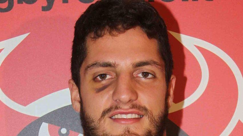 Scalvi gioca contro l’Inghilterra nel Mondiale Under 20 di rugby