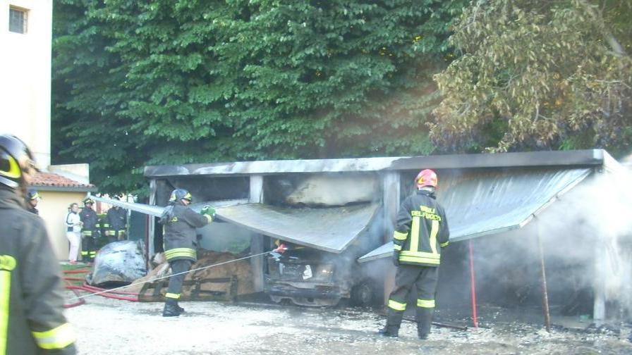 Fiamme e paura a Scortichino