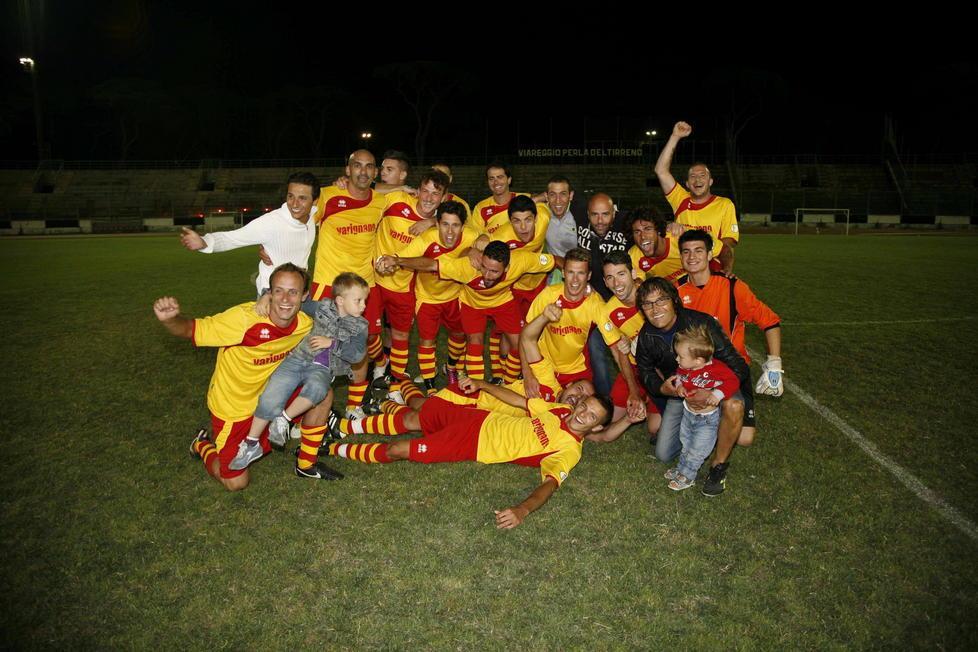 Torneo dei quartieri, calcio d’inizio di Piagentini e Falorni 