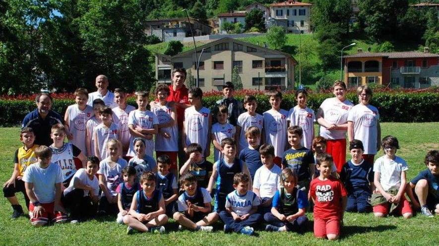 In più di 400 a rincorrere il pallone