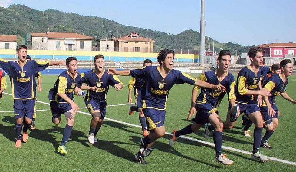 La Carrarese pareggia e passa il turno con merito 