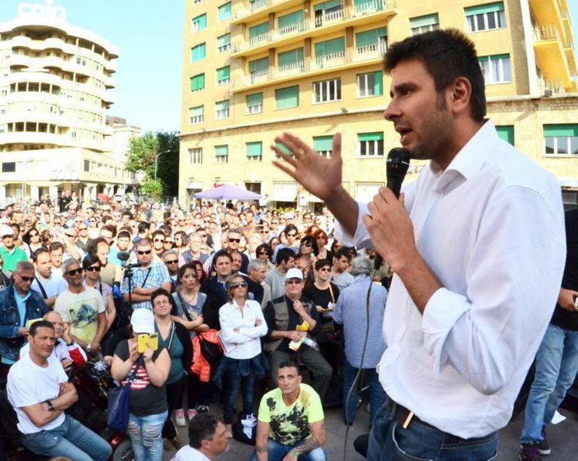 in piazza Attias c’è Di Battista 