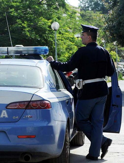 Porsche rubata e poi bruciata 