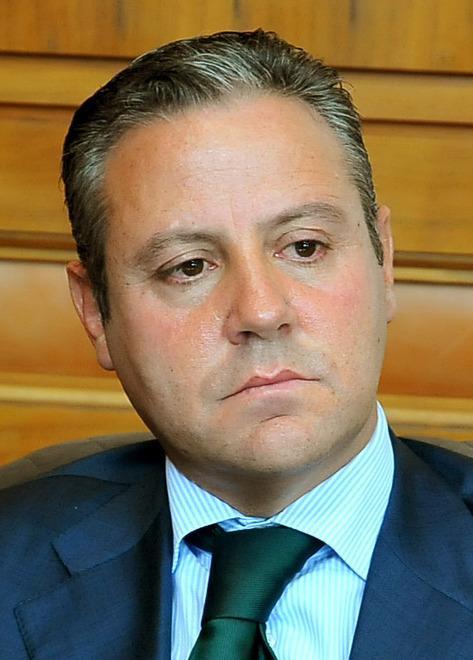 Forza Italia, è lotta sul coordinatore 