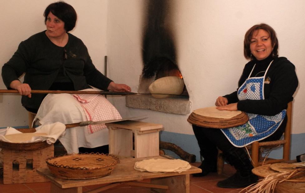 Con le mani in pasta, festa dei cereali al mulino di Bisine 