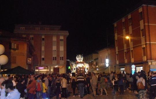 Il centro si scalda e torna a vivere con il carnevale 