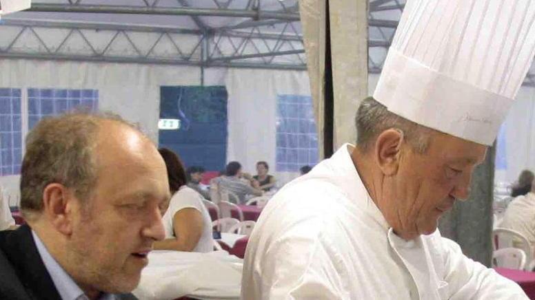 Sindaco-chef, specialista nel far rosolare a fuoco lento