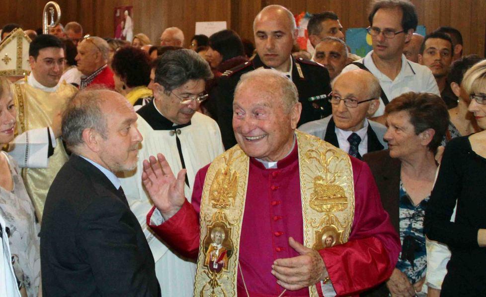 Il vescovo “canonizza” don Poli 