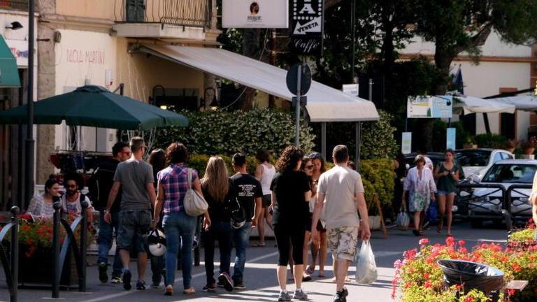 Boom di turisti, tutto esaurito negli alberghi