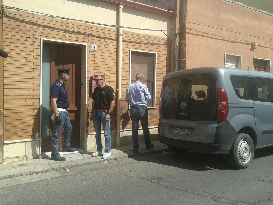 Oristano, uomo trovato morto in casa: si esclude il delitto