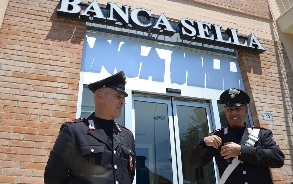 Confessano gli autori della rapina in banca 