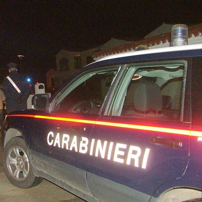 Costringevano a prostituirsi una 16enne: arrestati in tre, uno è il fidanzato 