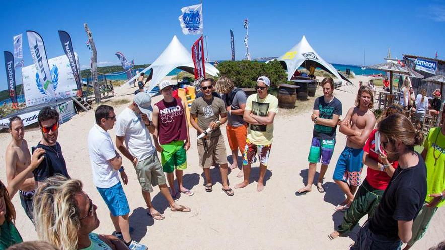 Il popolo del surf sbarca a Coluccia