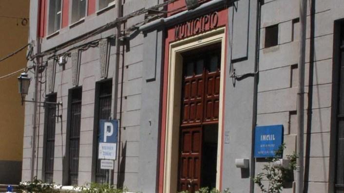 Il sindaco Davide Ferreli deciso ad andare avanti