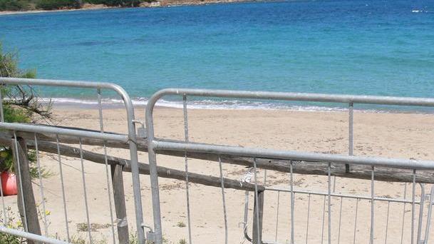 Posti auto disabili senza accesso al mare
