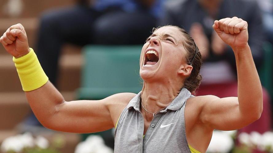 Jankovic abbattuta, la Errani vola nei quarti