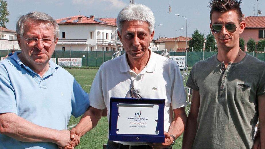 Coppe ai vincitori dei tornei provinciali e ai più disciplinati