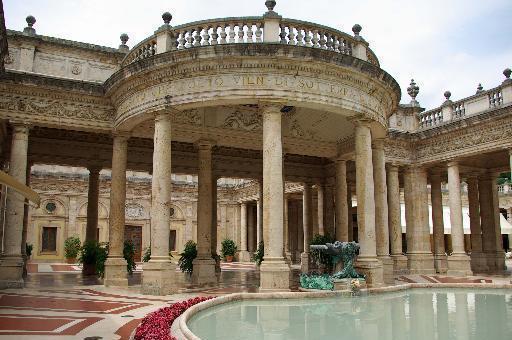 Turismo, numeri da profondo rosso per arrivi e presenze 
