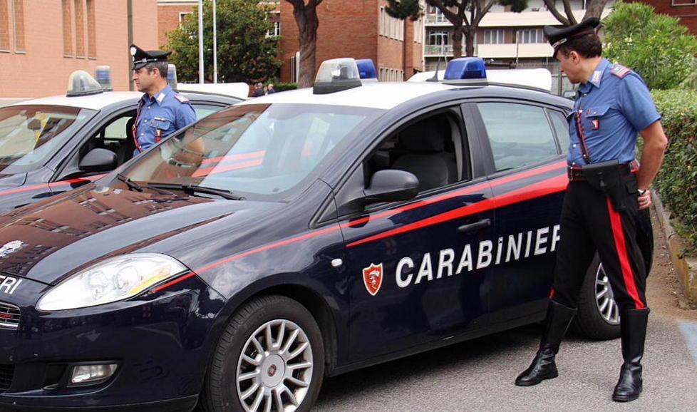 Il logo del Bicentenario dell’Arma sulle gazzelle dei carabinieri 