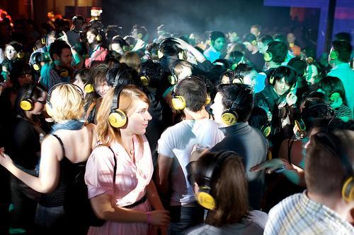 La disco silenziosa debutta al Caffè Ricasoli 