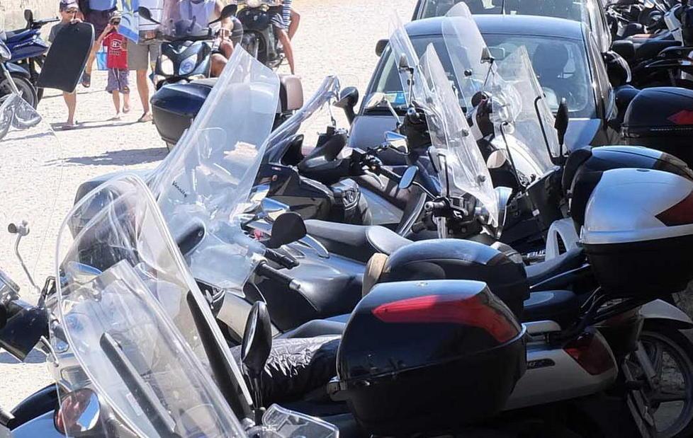 Scooter rubati e danneggiati: è allarme