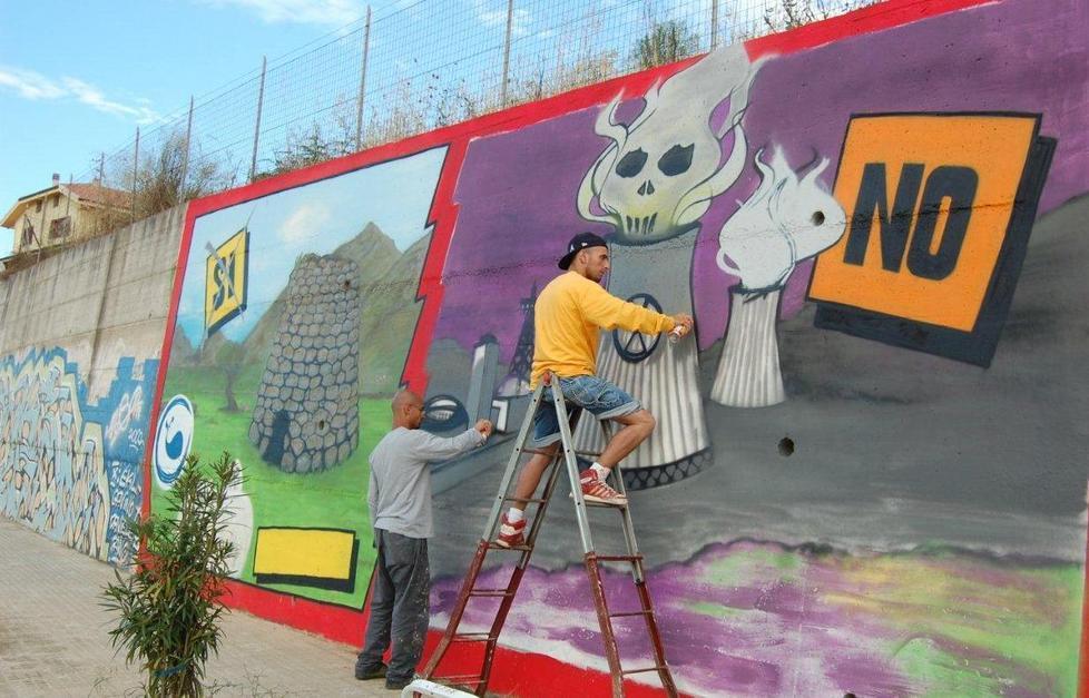 Sarà coperto il murale sul “no” al nucleare