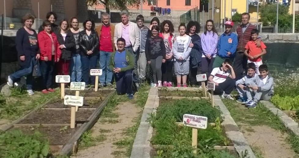 Orto didattico, gli scolari produttori e consumatori 