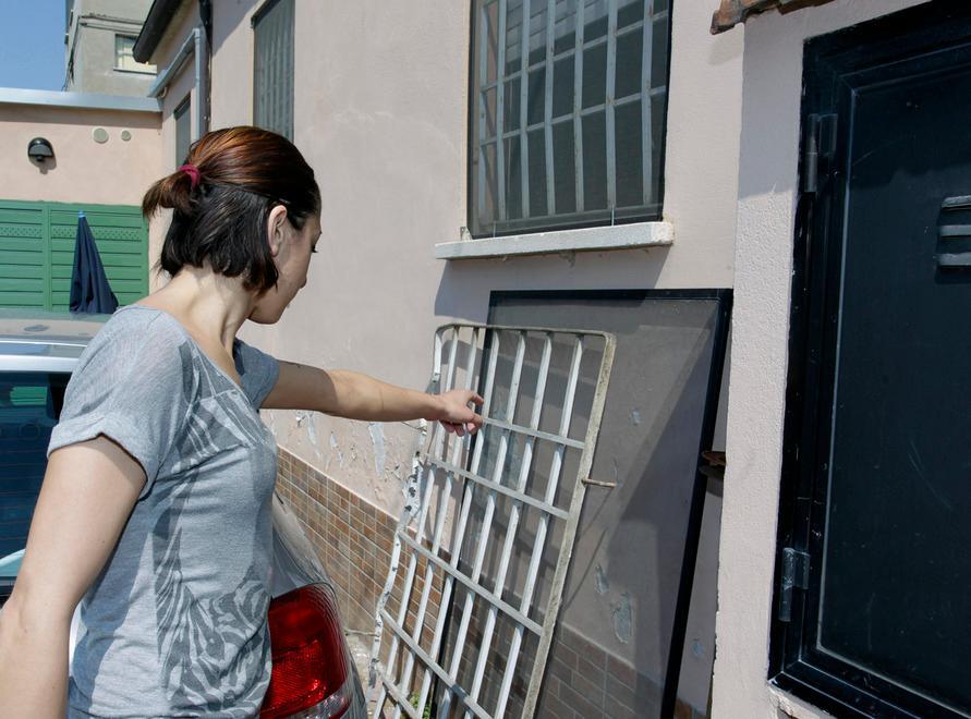 Ladri al bar Il Ciclone: rubati vino e soldi 