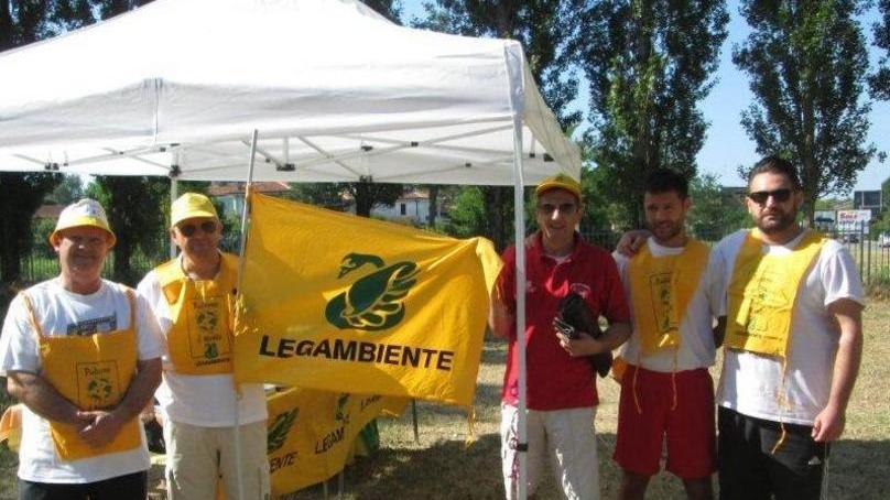 Volontari in difesa delle spiagge