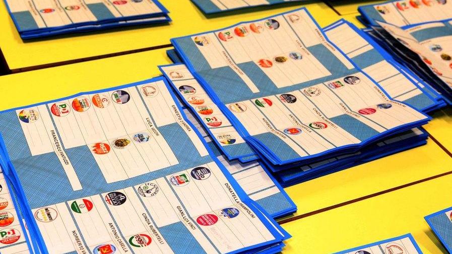 Caso brogli, la Digos oggi sequestra le schede