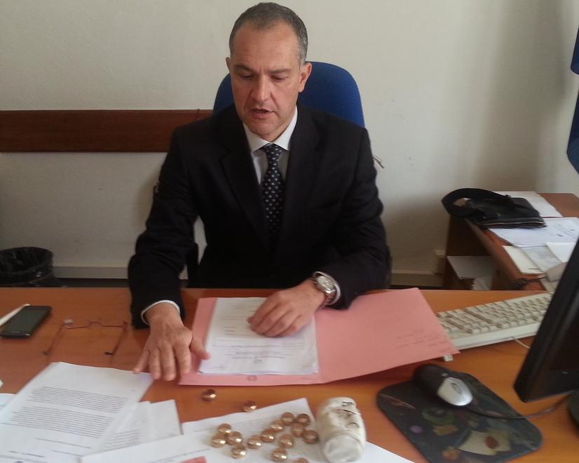 Spaccia l’ottone per oro, in trappola a Empoli il truffatore degli anziani 