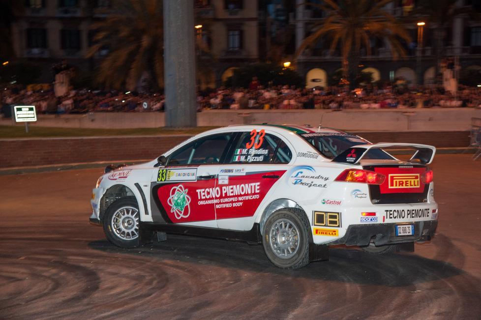 Cagliari in festa per il rally mondiale: 10mila al via nel circuito del porto 