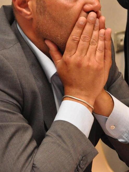 Il chiaro e lo scuro al duello vestiti in grigio 