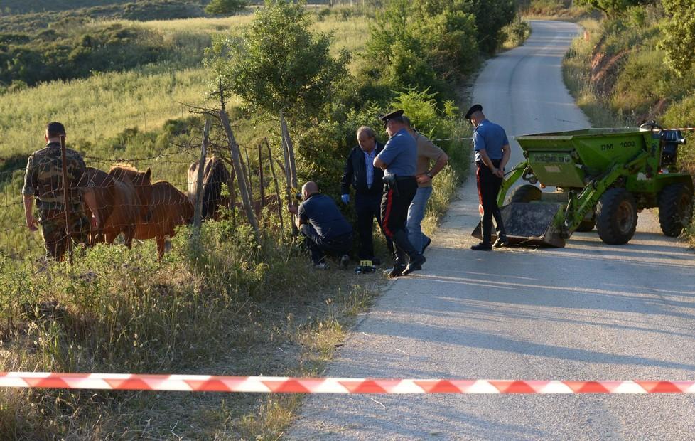 Una lunga scia di avvertimenti alla famiglia 