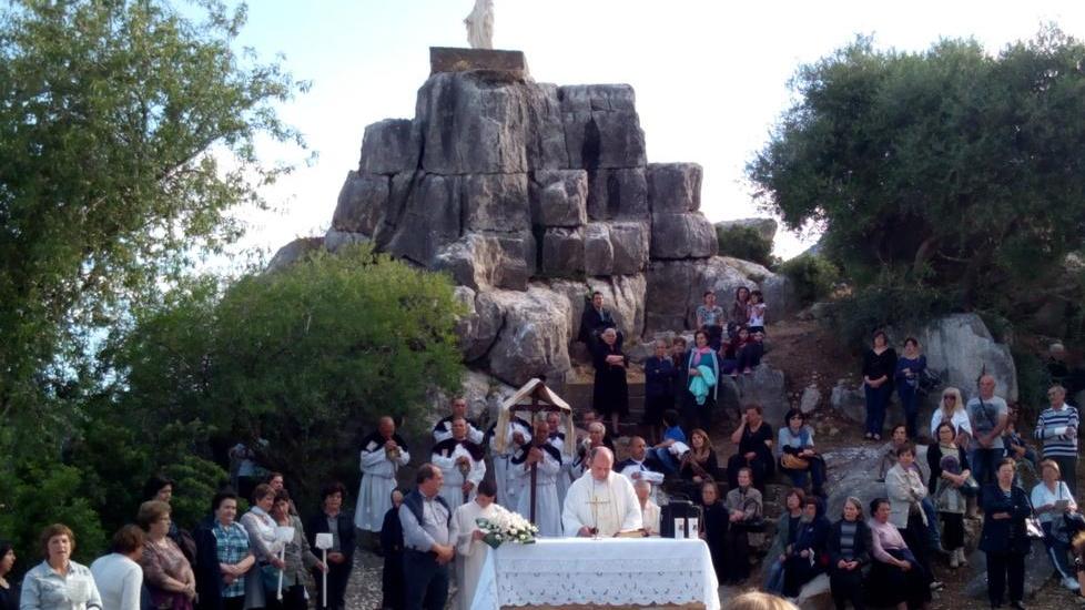 Processione a piedi a Sa Thurulia