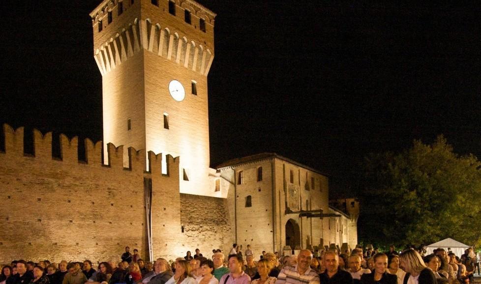 Castello, visite guidate e aperture straordinarie