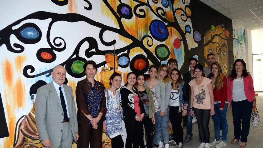 L’Ipsia di Pontedera si fa bello con i murales degli studenti di Cascina