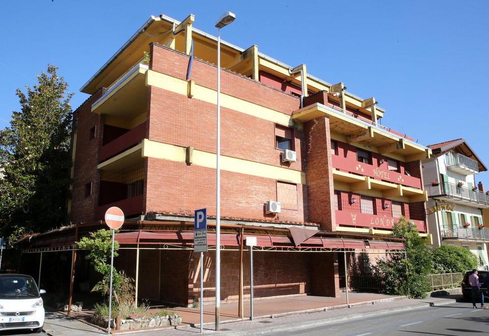 Fiume di rubli per investire nel mattone 