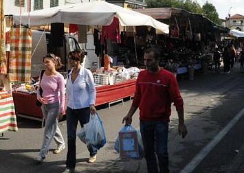 A Sant’Anna in fiera 40 banchi per lo shopping 