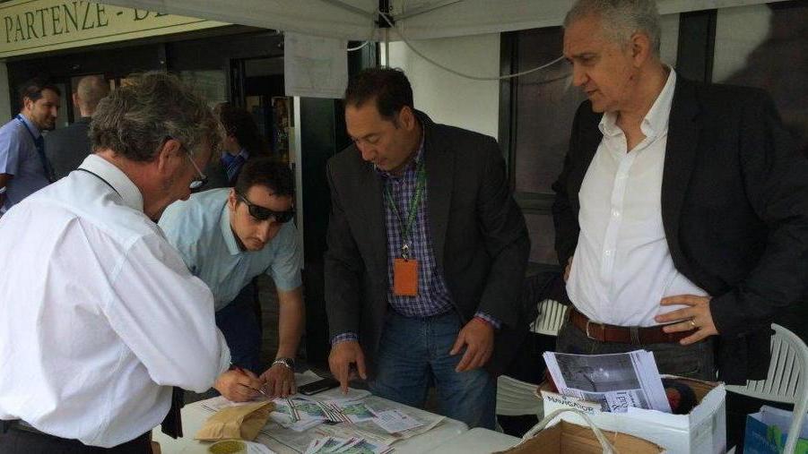 Per Rossi ci sono 9.600 cartoline