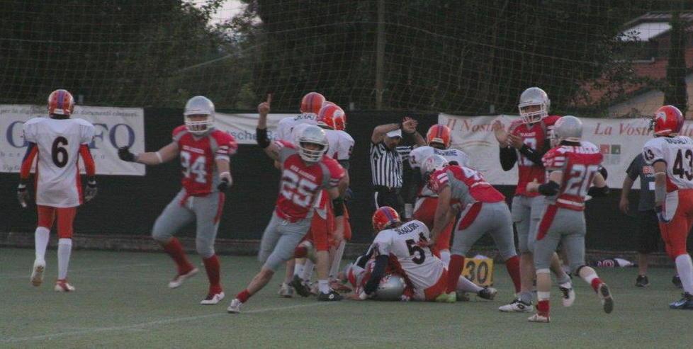 Red Jackets a rullo sul Cuneo (68-7) 