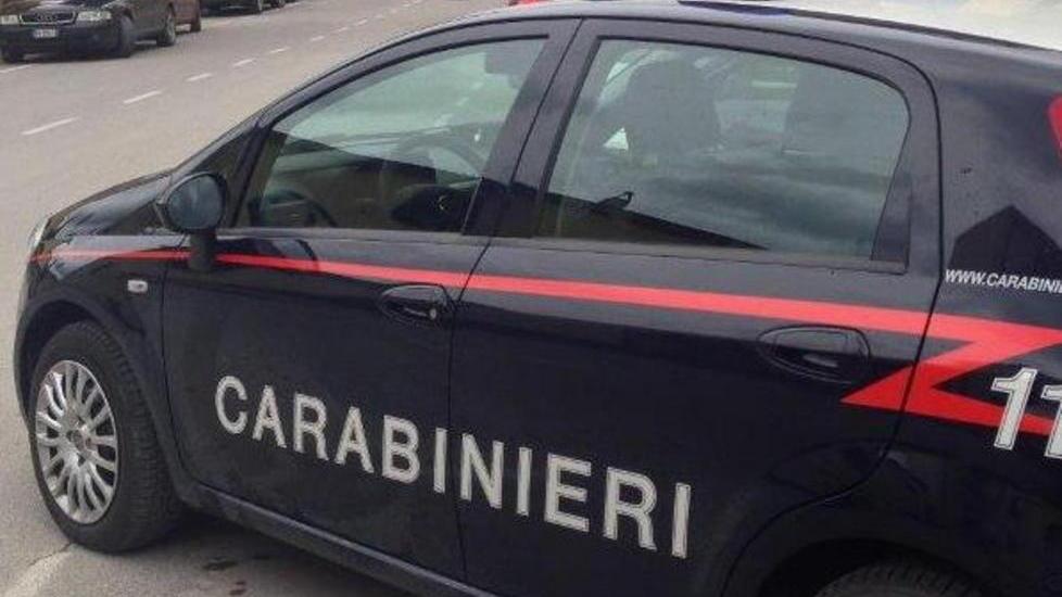 Ruba il bancomat a moglie di carabiniere Condannato a 28 mesi