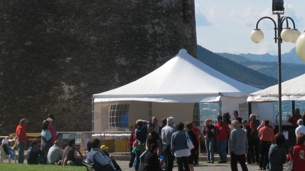 Santa Lucia dà inizio all’estate con l’evento “Sapori di mare”