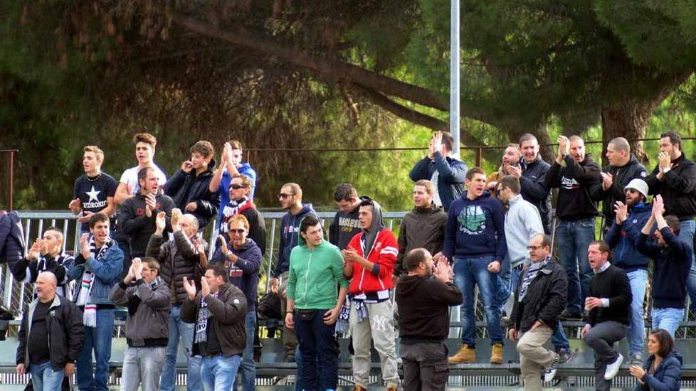 Tifoso bianconero ucciso da un infarto a cinquant’anni