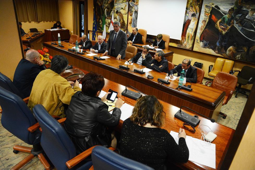 Trentatremila euro di rimborsi falsi: consigliere nei guai 