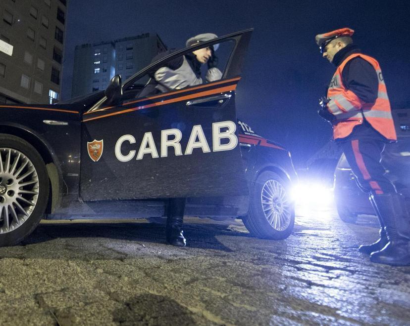Rapina in villa a Cerreto, famiglia minacciata con le pistole da 3 banditi 