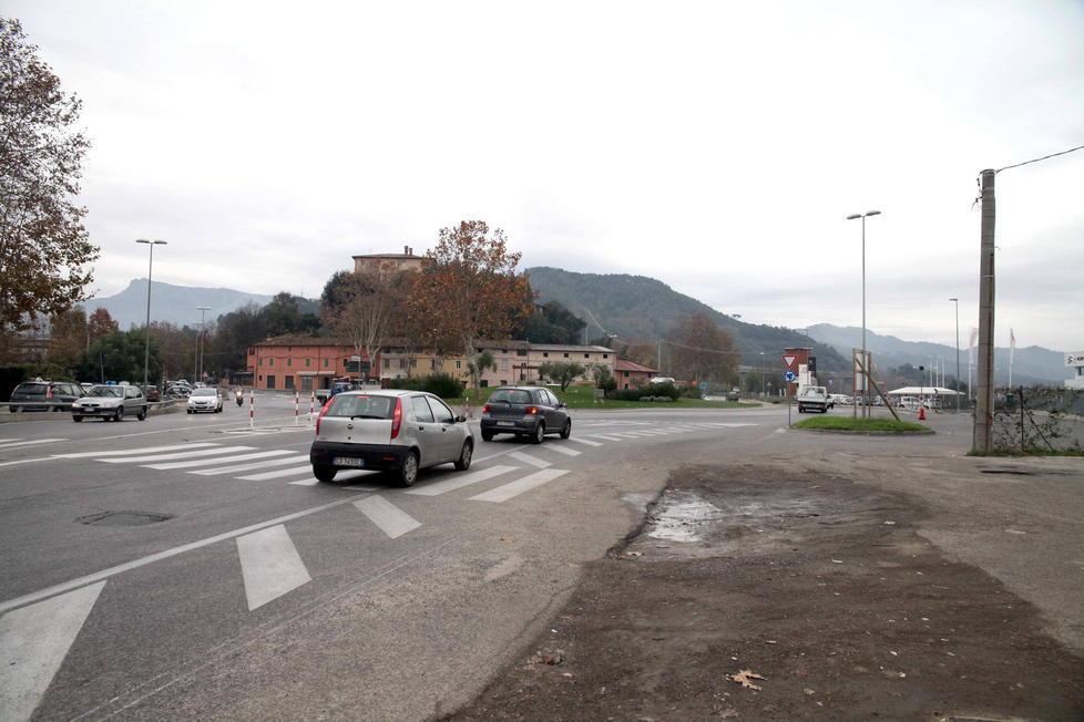 Tamponamento a catena, traffico in tilt a Montramito 