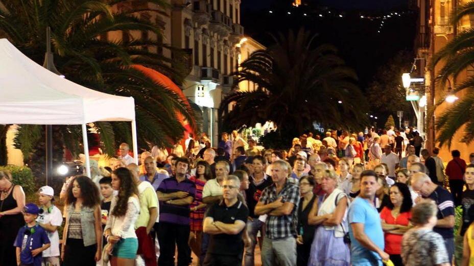 Sere d’estate ricomincia coi “selfie”